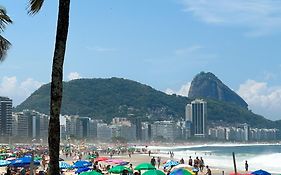 Suh Copacabana 14 Cozy Bohemian Beach Subway!